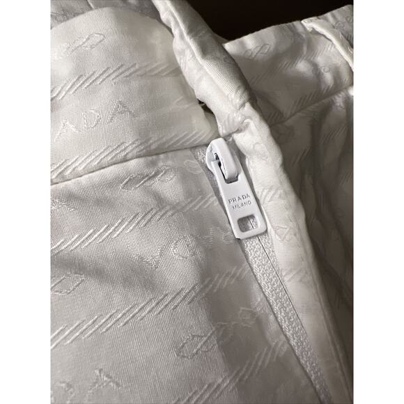 Prada White Logo Shorts - Men’s Size 50 Italian - EUC - AUTHENTIC - Picture 13 of 16